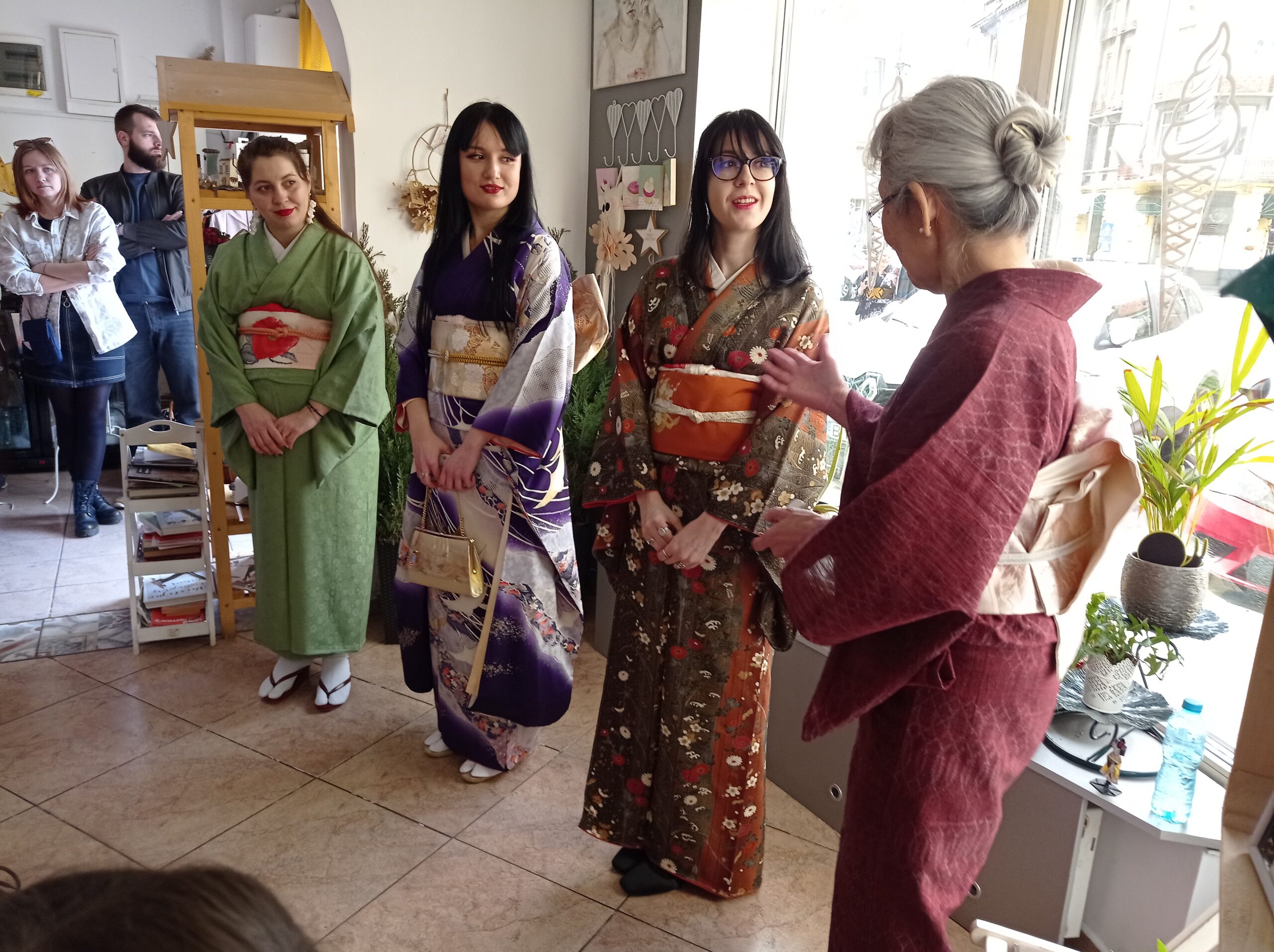 Proiectul cultural româno-japonez „Kimono Society Ro”